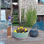 Tranquille Vienne A Dept Charente Holiday home