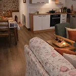 Tranquille Vienne A Dept Charente 度假居