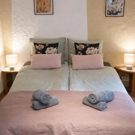 Tranquille Vienne A Dept Charente